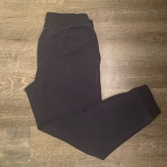 ❌SOLD❌ Size 6 True Navy Scuba Jogger - Picture 1 of 4